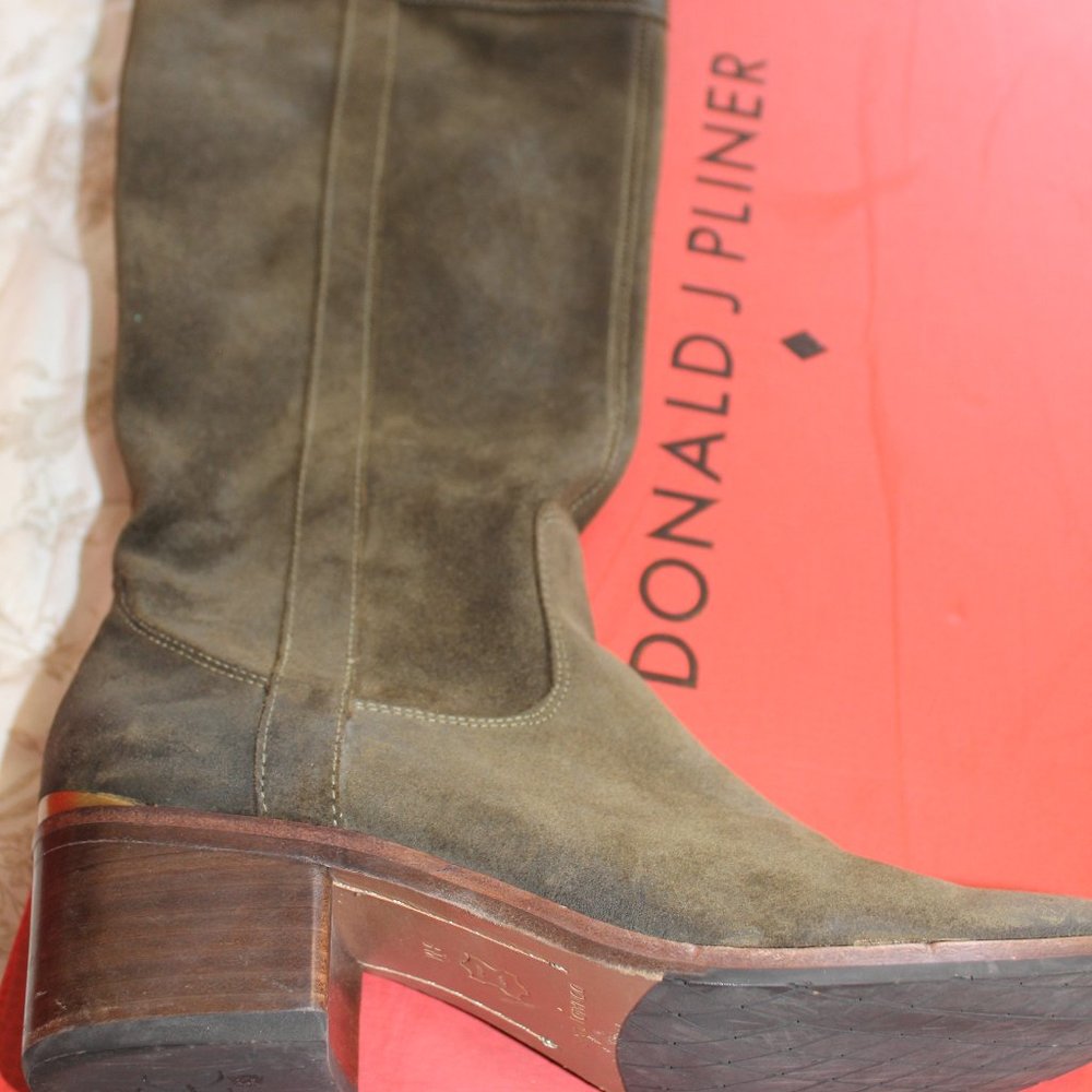 Suede Cowboy boots